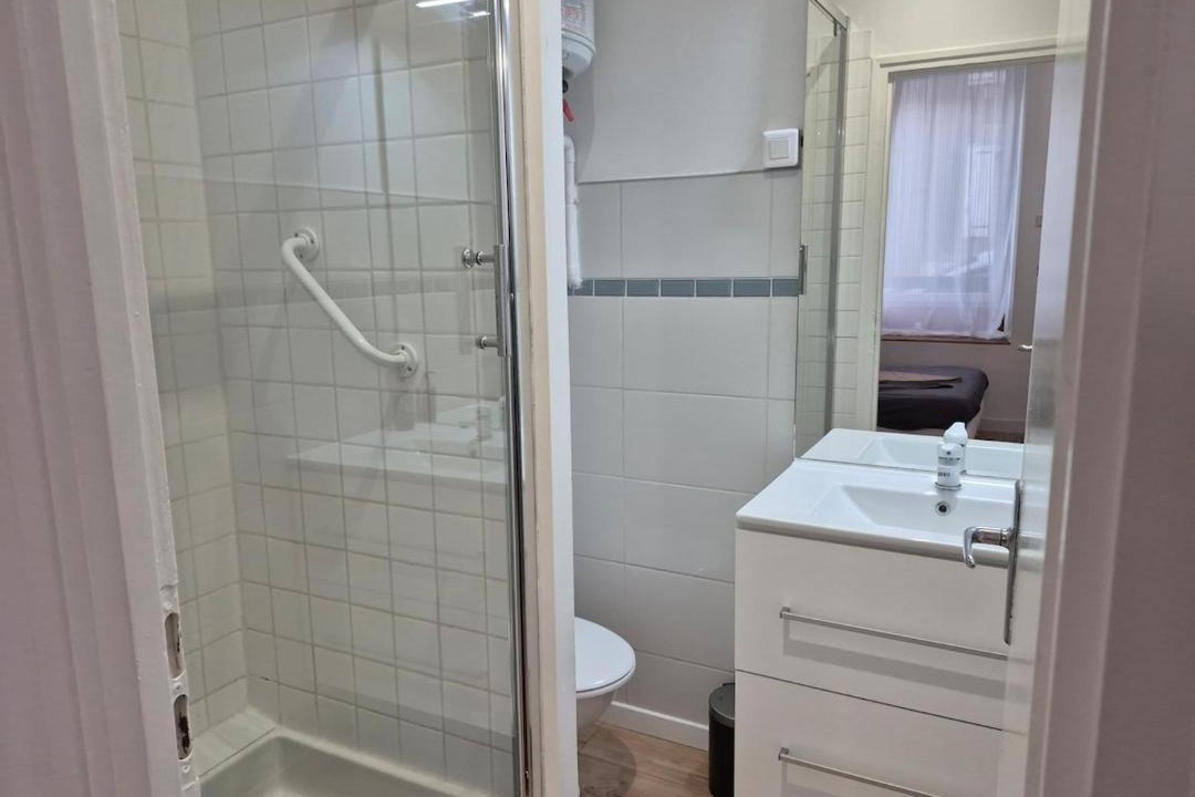 Photo of Bathroom in Saint-Renan
