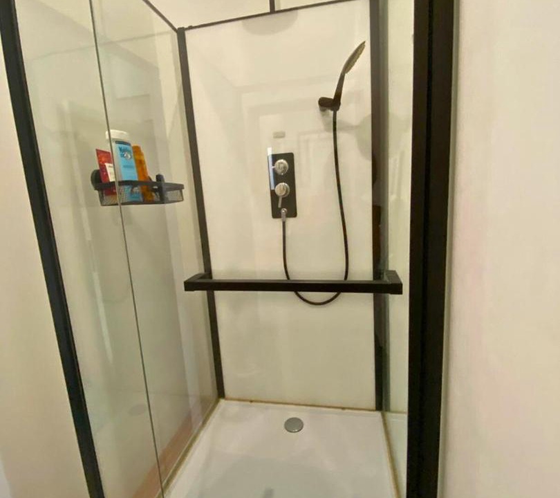 Photo of Bathroom in Gare
