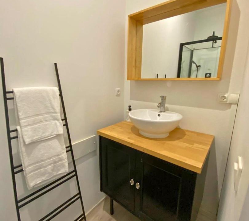 Photo of Bathroom in Gare