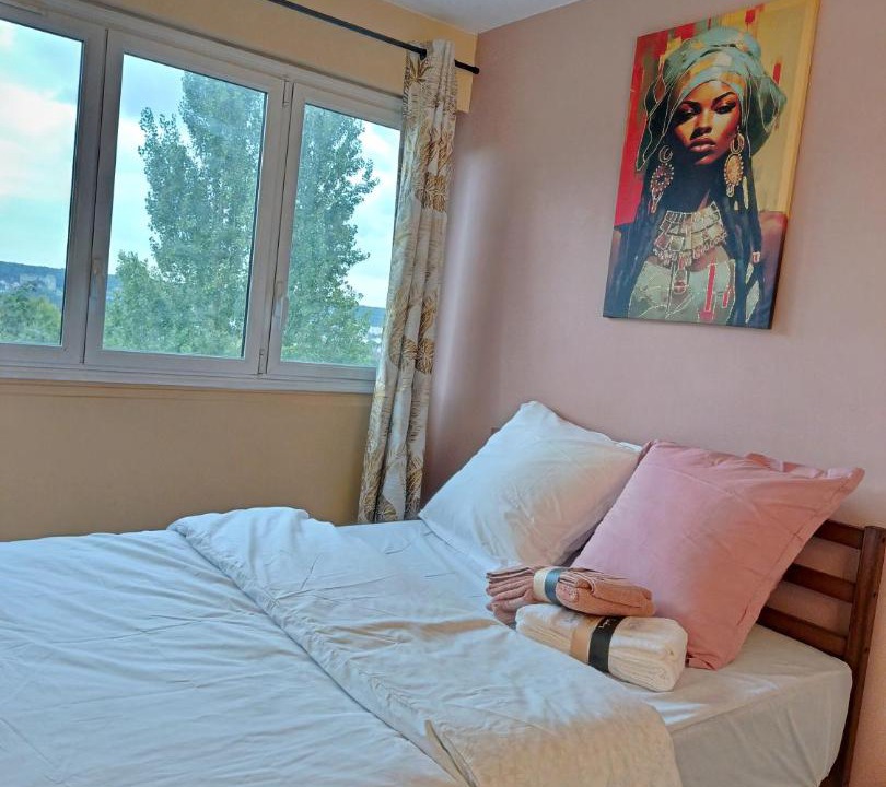 Photo of Bedroom in Grigny