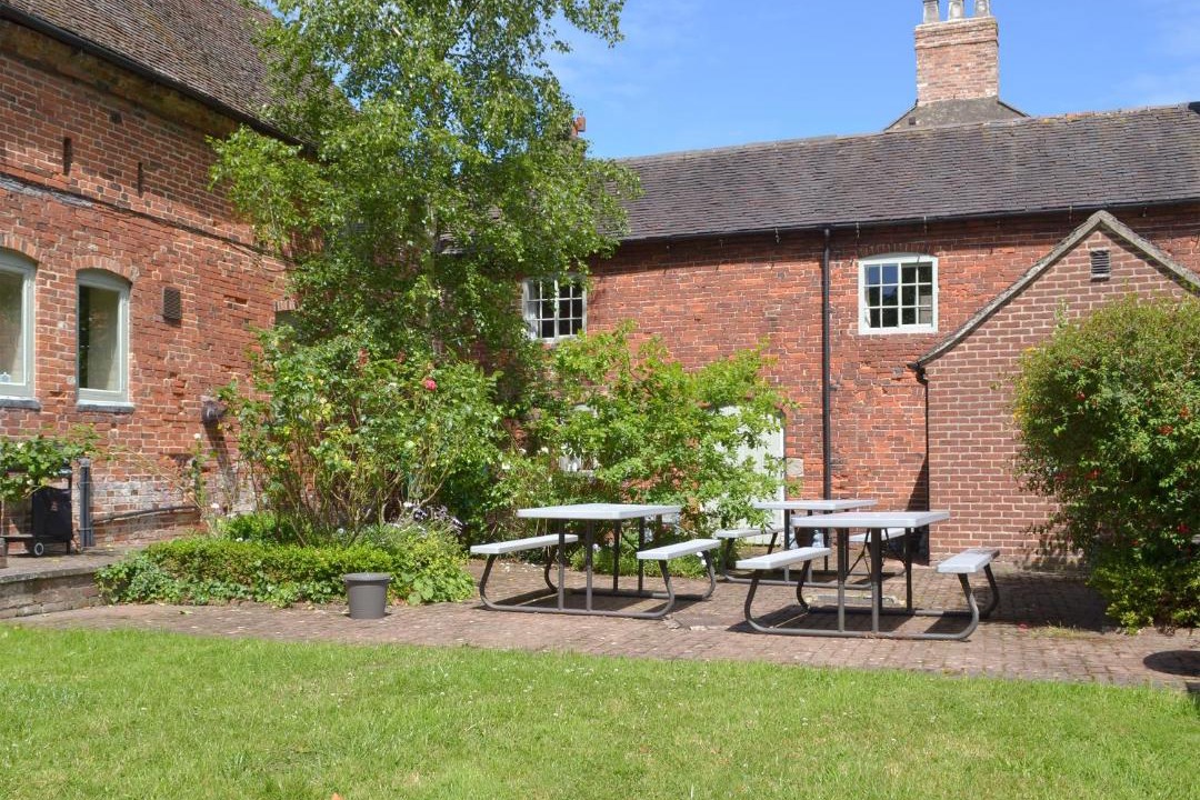 Photo of Others in Hundall