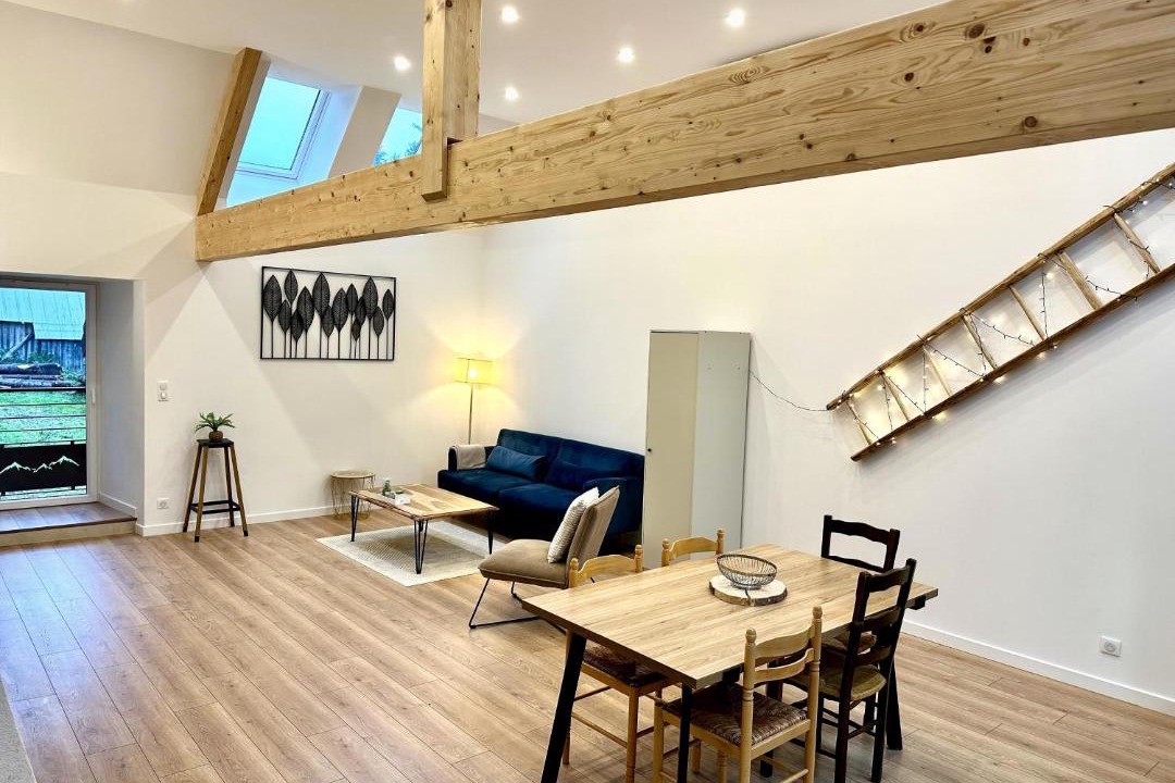 Photo of Others in Theys