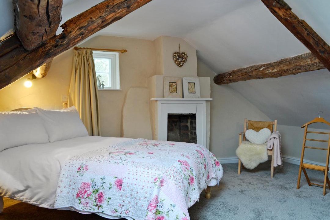 Photo of Others in Combe