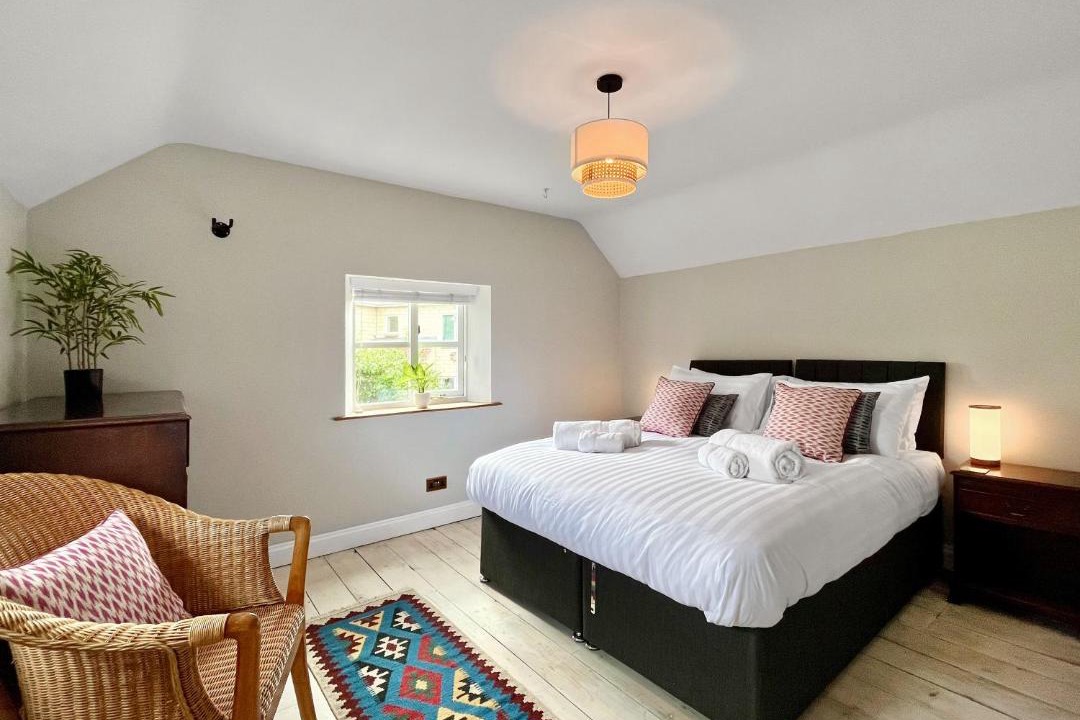 Photo of Others in Broughton Gifford