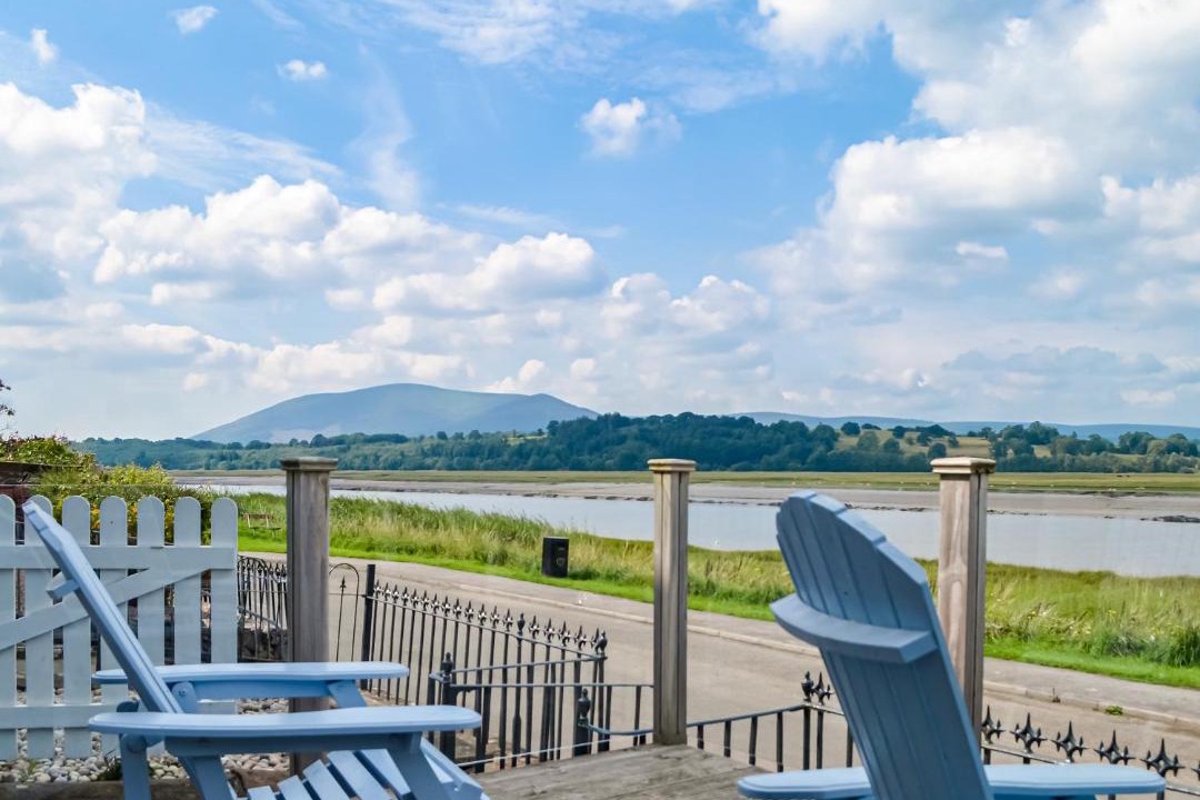 Photo of Others in Bankend