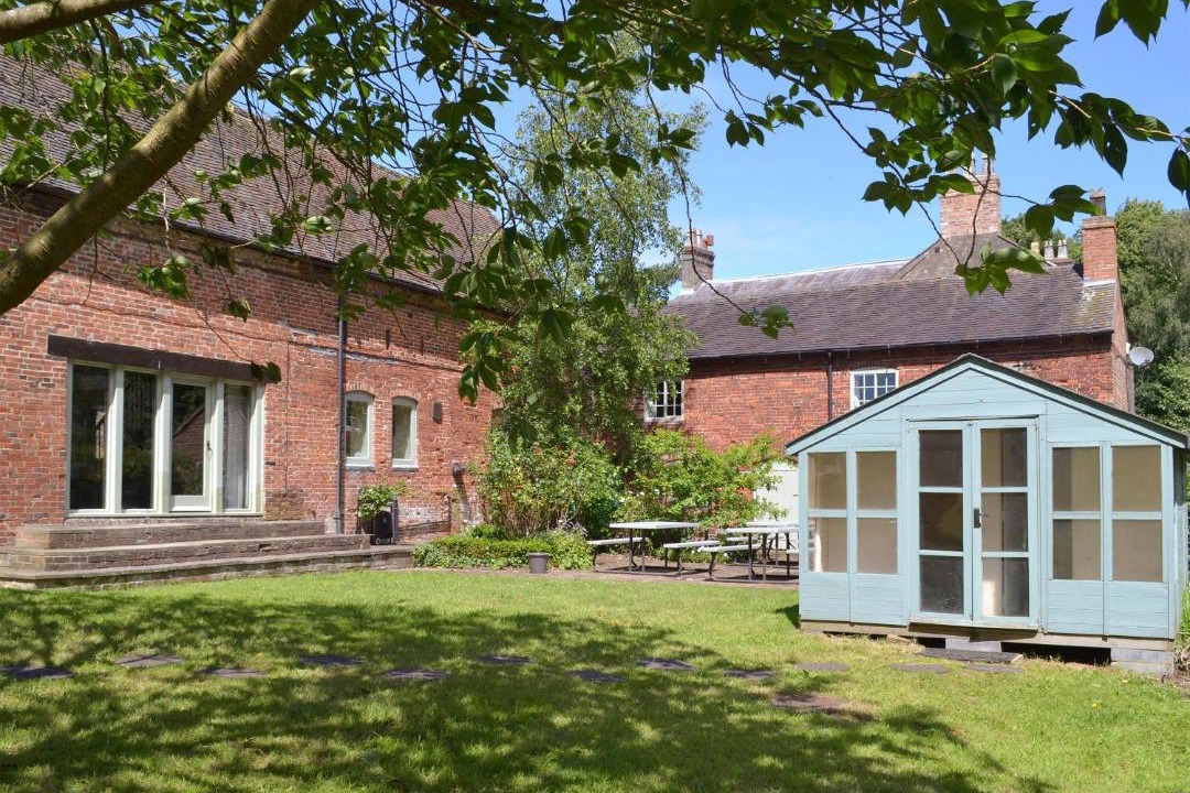 Photo of Others in Hundall