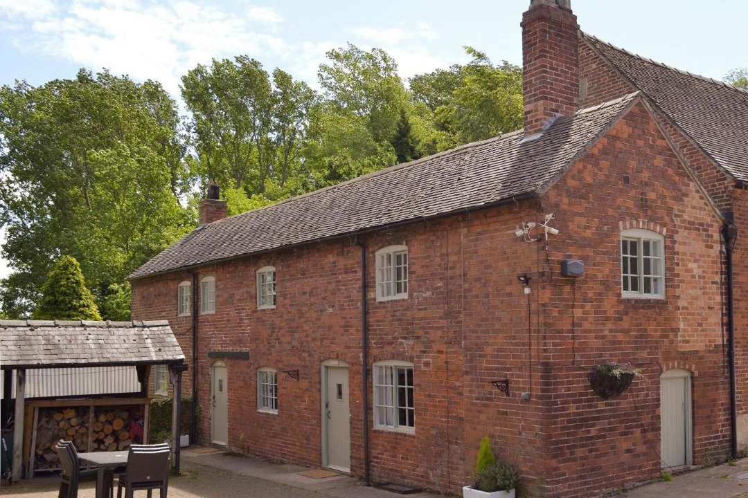 Photo of Others in Hundall