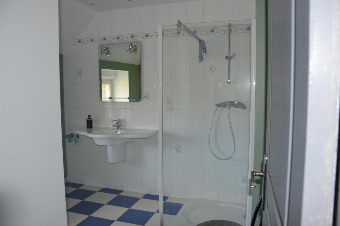 Photo of Bathroom in Landisacq