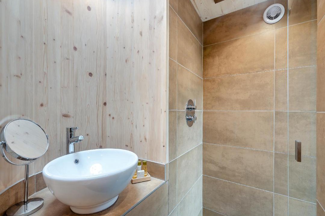 Photo of Others in Bankend