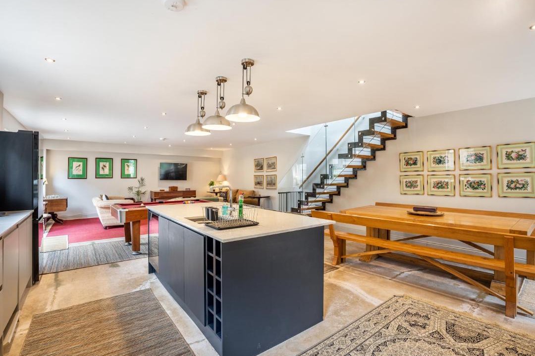 Photo of Others in Martin