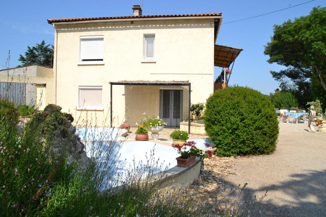 Photo of Buildings in Le Cailar