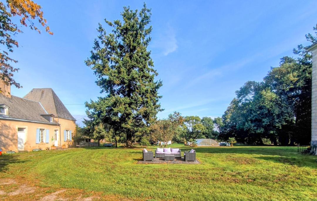 Photo of Others in Parennes