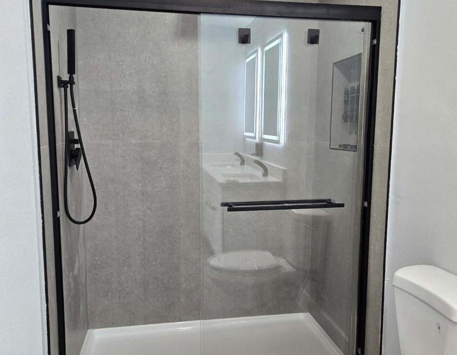 Photo of Bathroom in Bayshore Gardens