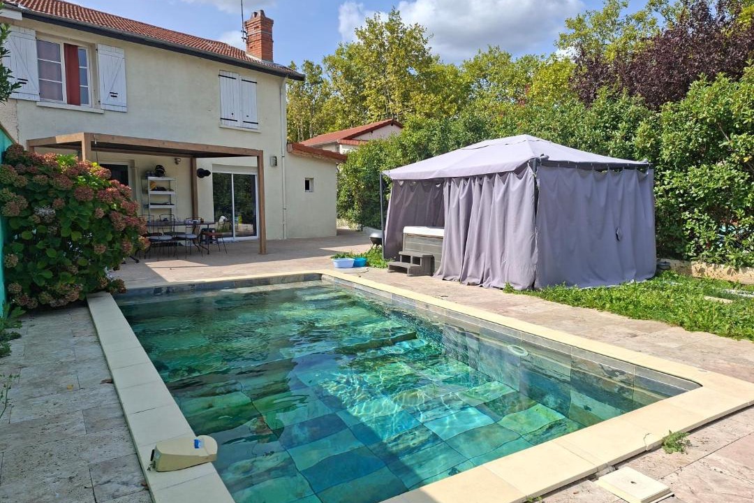 Photo of Others in Saint-Fons