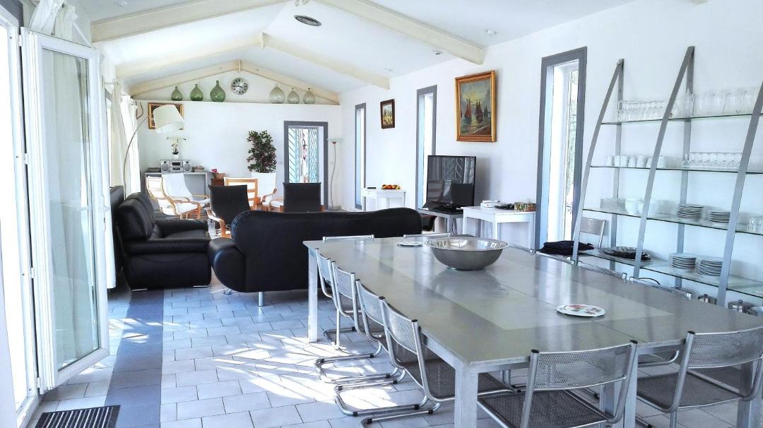 Photo of Others in Meynes