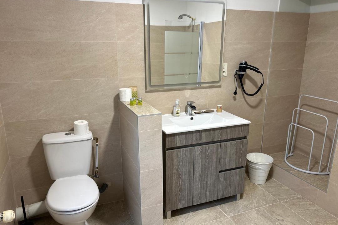 Photo of Others in Jas