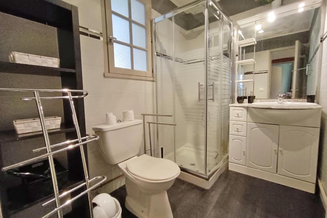 Photo of Bathroom in Saint-Mamet