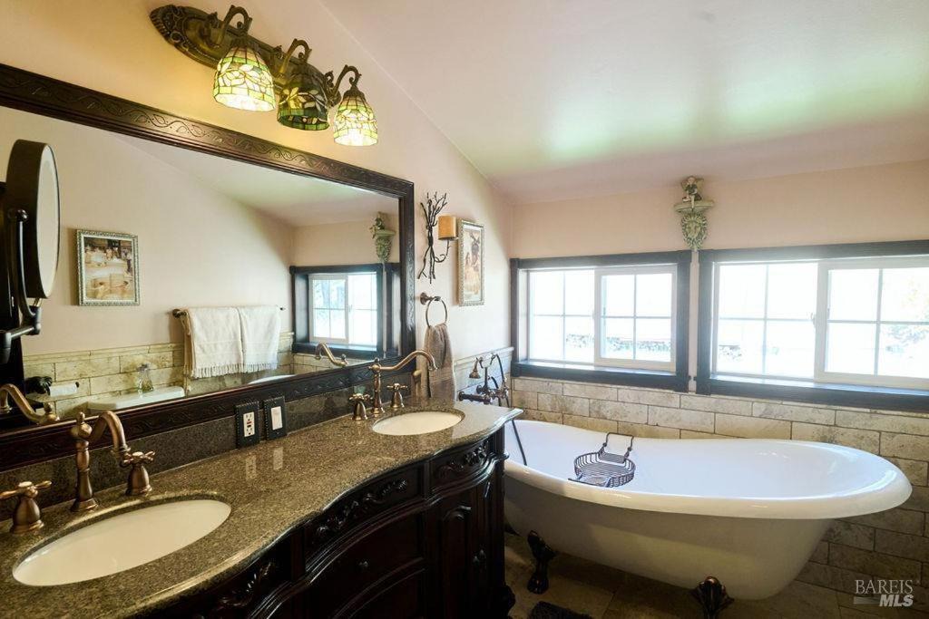 Photo of Bathroom in Redwood Valley