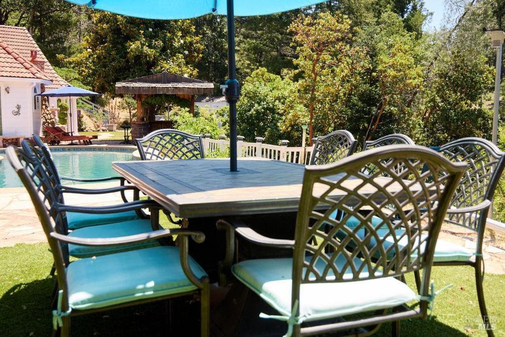 Photo of Others in Redwood Valley