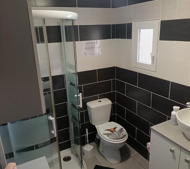 Photo of Bathroom in Leglantiers