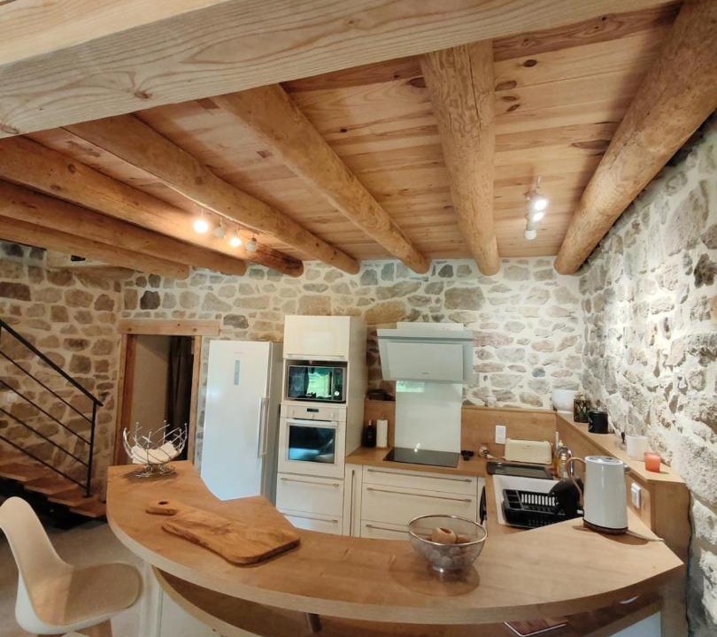 Photo of Kitchen in Saint-Christophe-dʼAllier