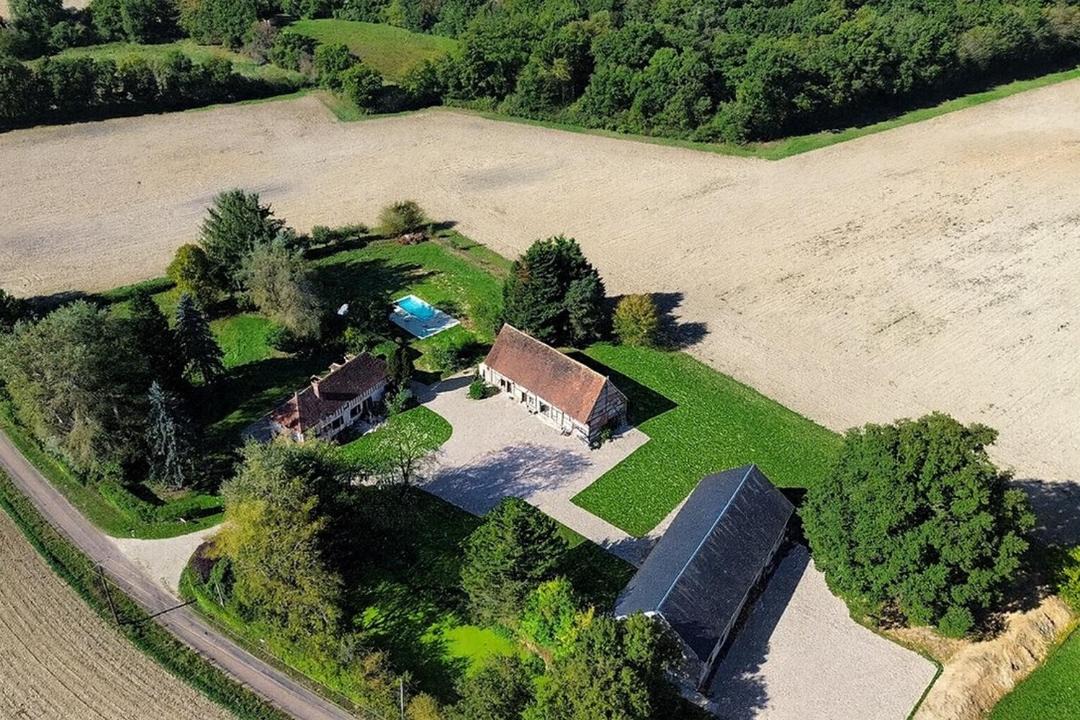 Photo of Others in Thury