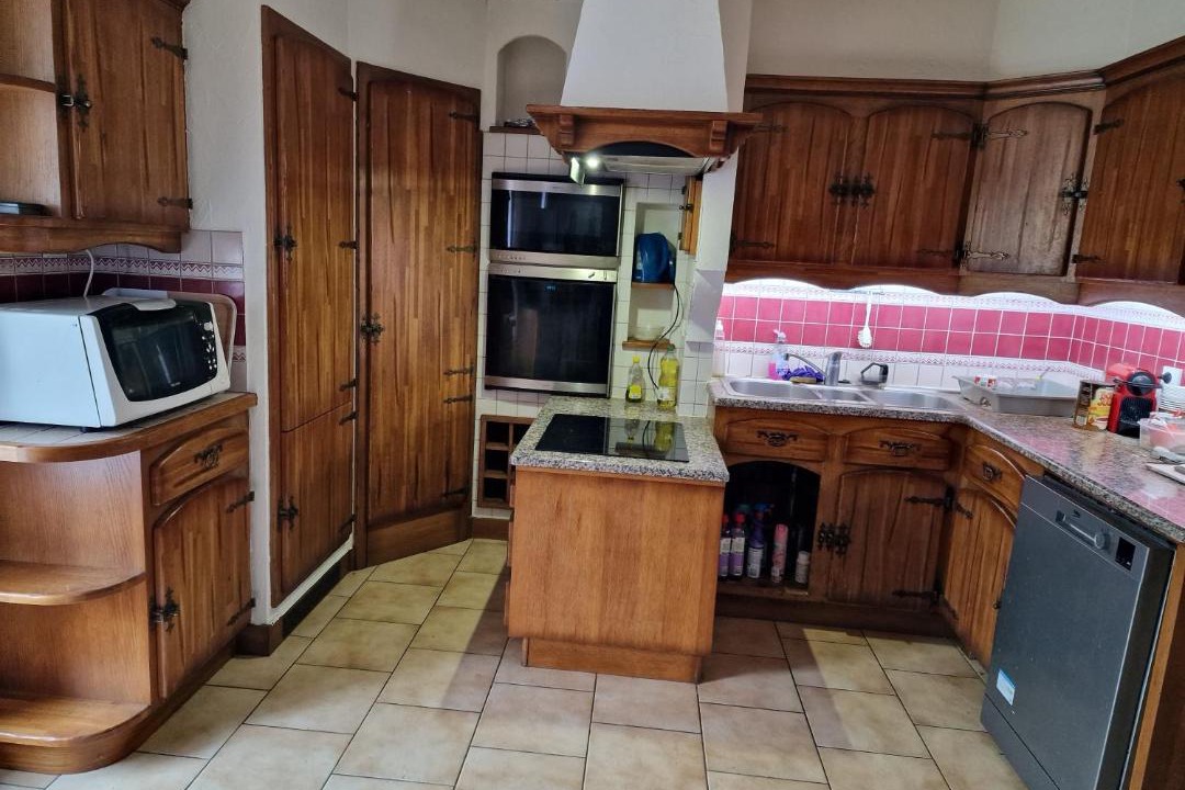 Photo of Kitchen in Peron