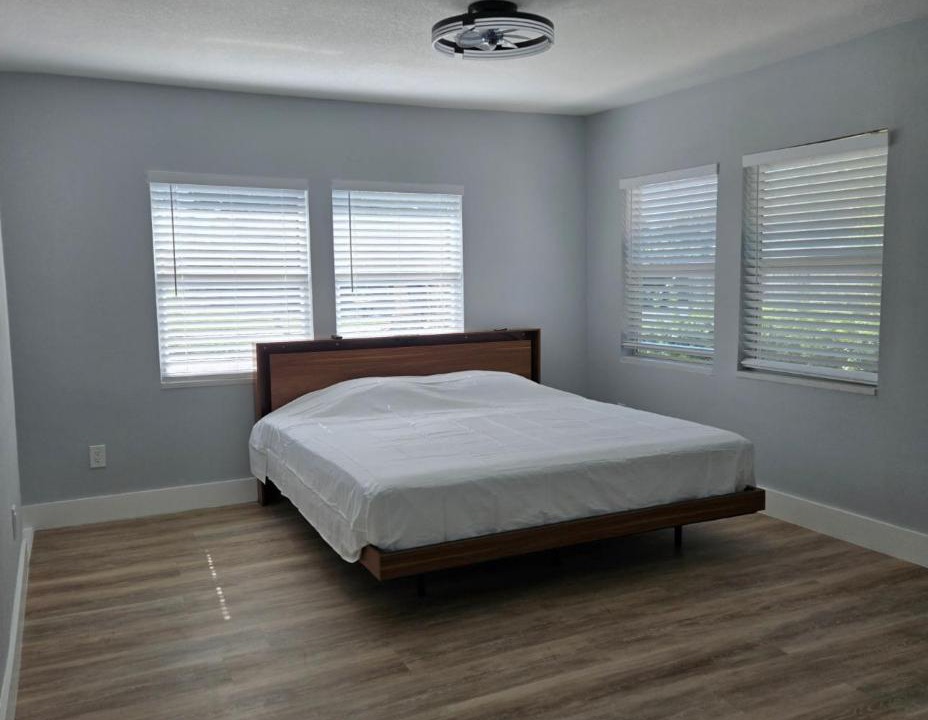 Photo of Bedroom in Bayshore Gardens