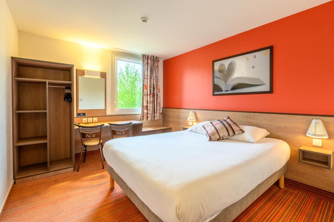 Photo of Bedroom in Brive-la-Gaillarde