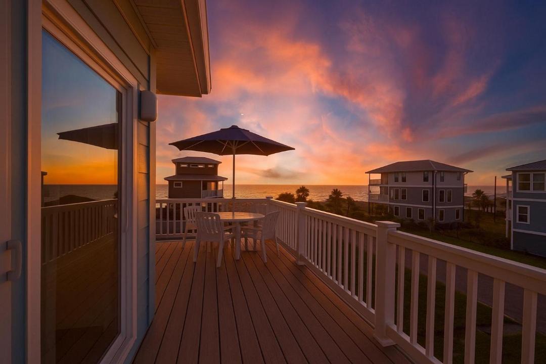 Photo of Patio Balcony in Marineland Acres