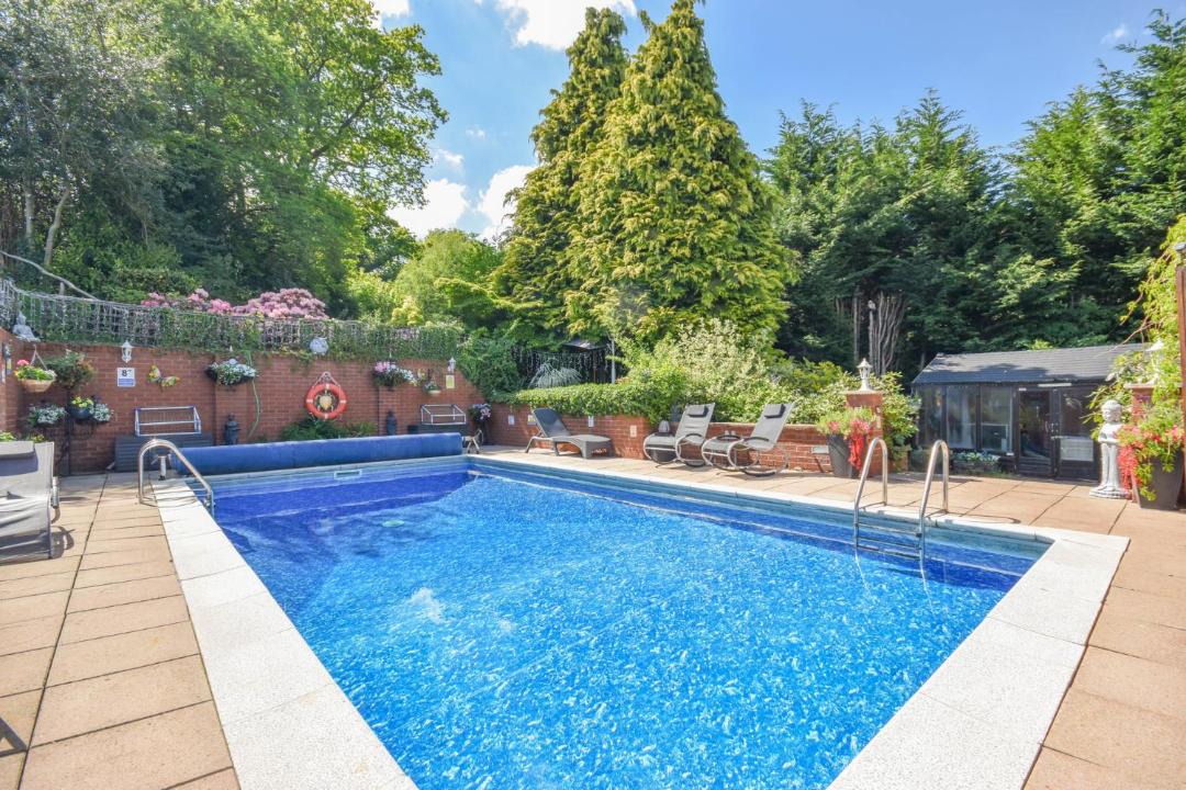 Photo of Others in Sugnall