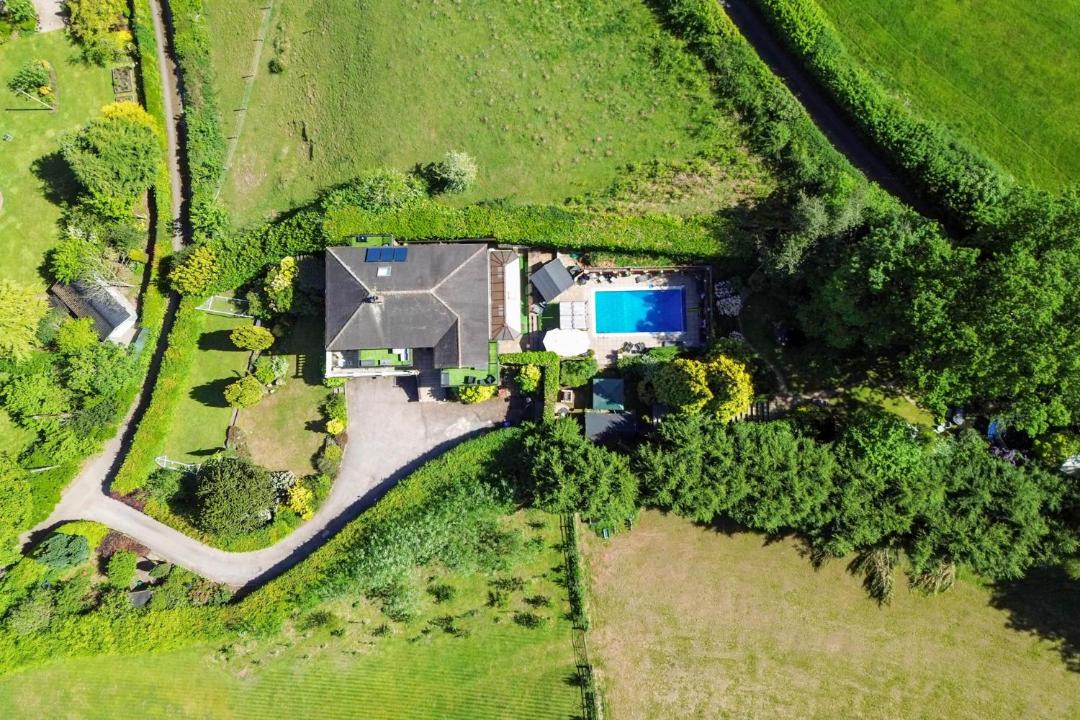 Photo of Others in Sugnall