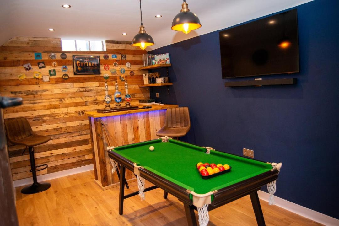 Photo of Others in Crawley City Centre