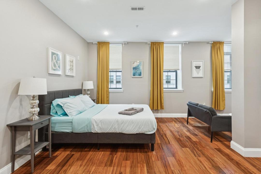 Photo of Bedroom in Logan Square