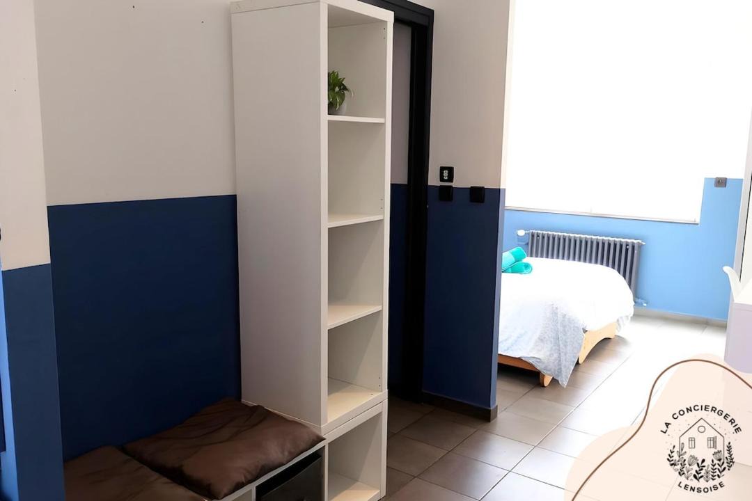 Photo of Bedroom in Lens