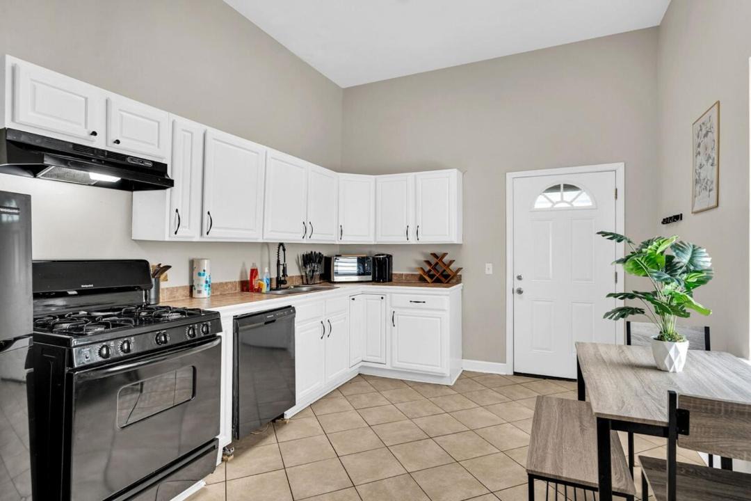 Photo of Kitchen in Mid-City