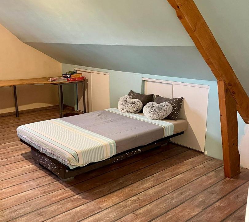Photo of Bedroom in Montfort-le-Gesnois