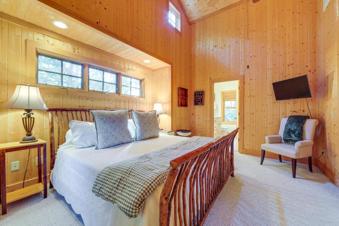 Photo of Bedroom in Cullowhee