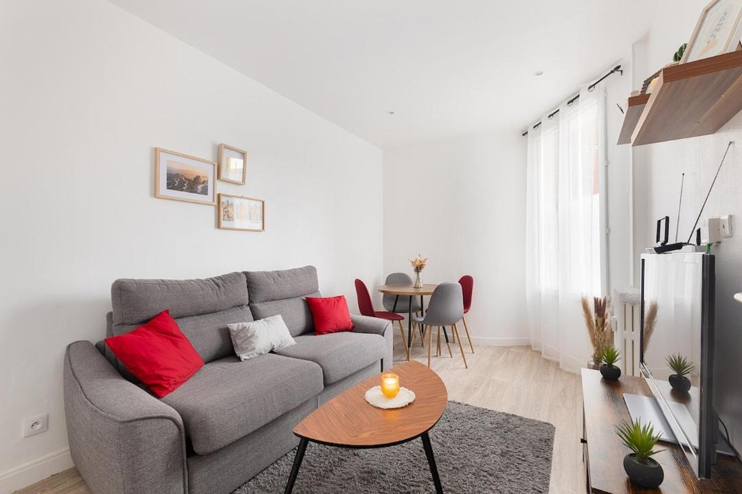 Photo of Livingroom in Gennevilliers