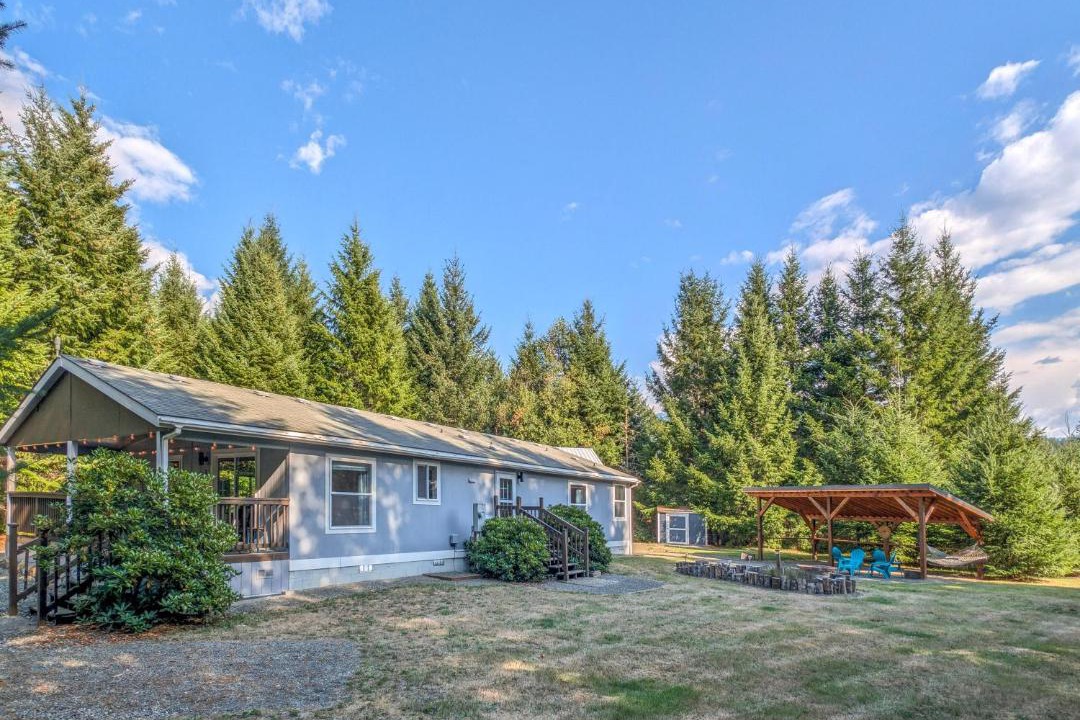 Photo of Others in Packwood