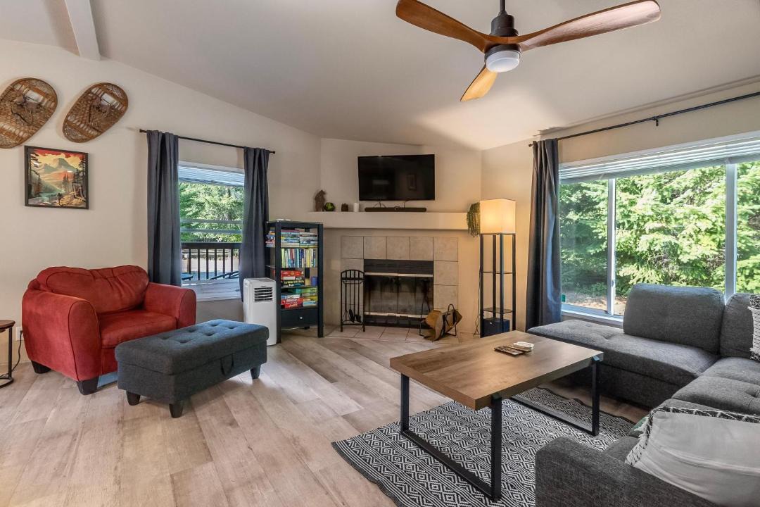 Photo of Others in Packwood