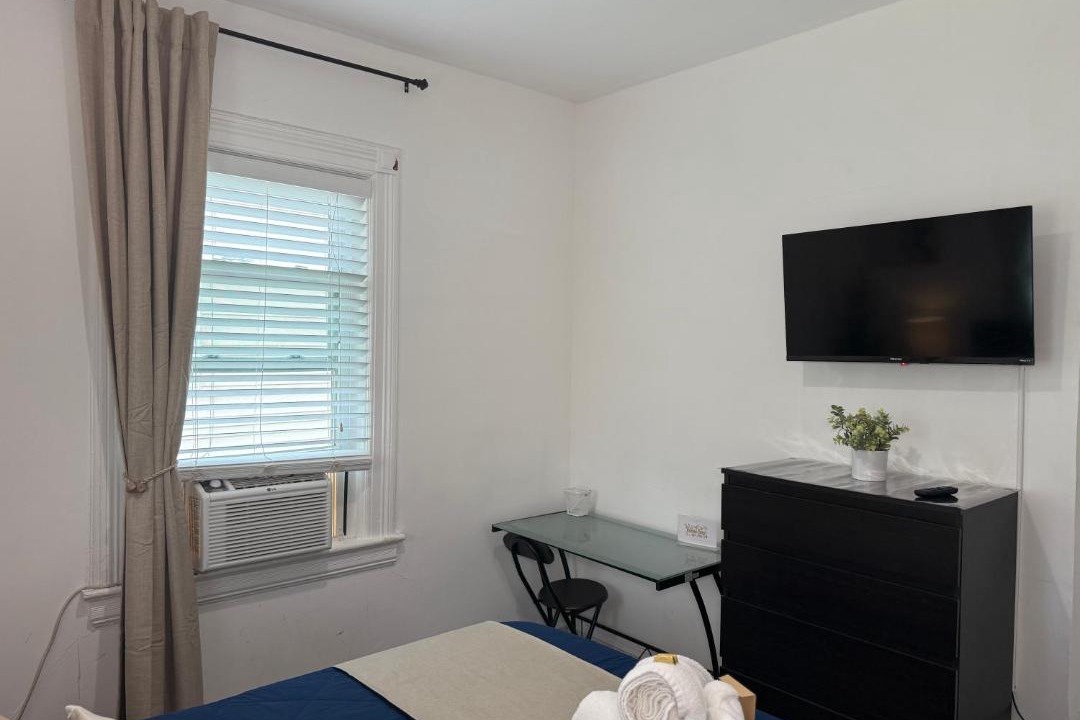 Photo of Bedroom in Englewood