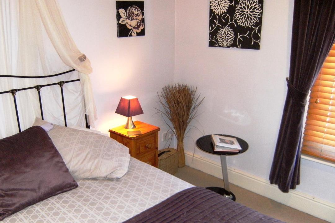 Photo of Bedroom in Newark