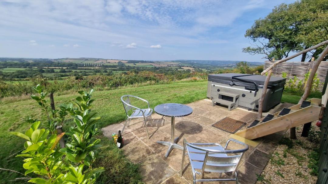 Photo of Others in Tunley