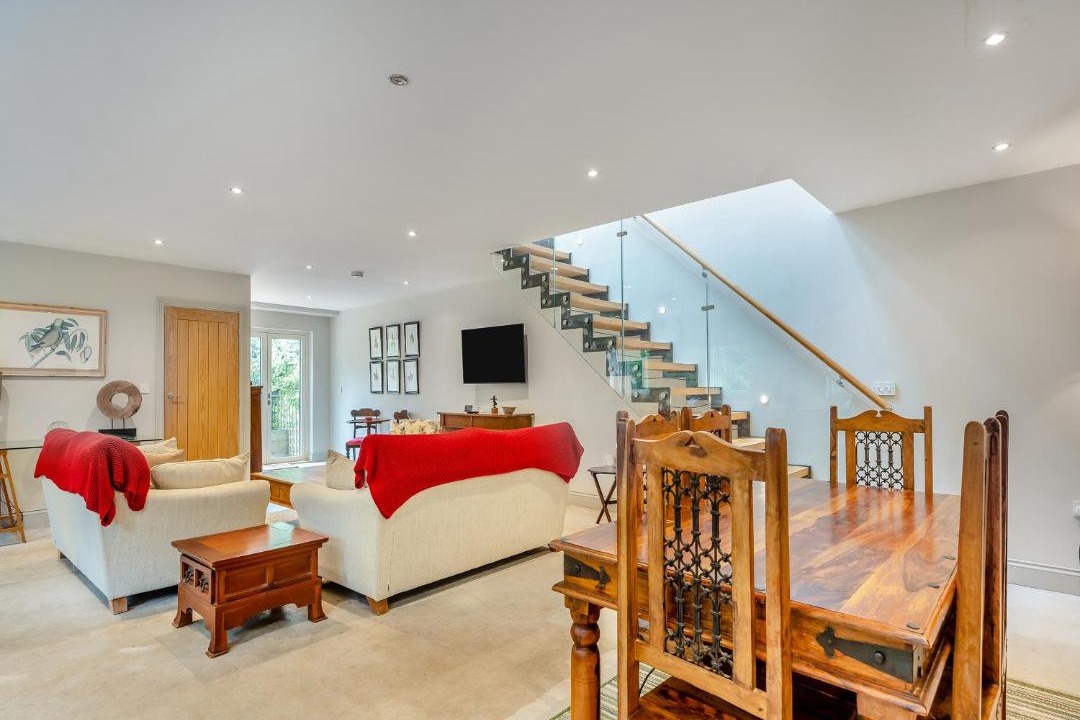 Photo of Others in Martin