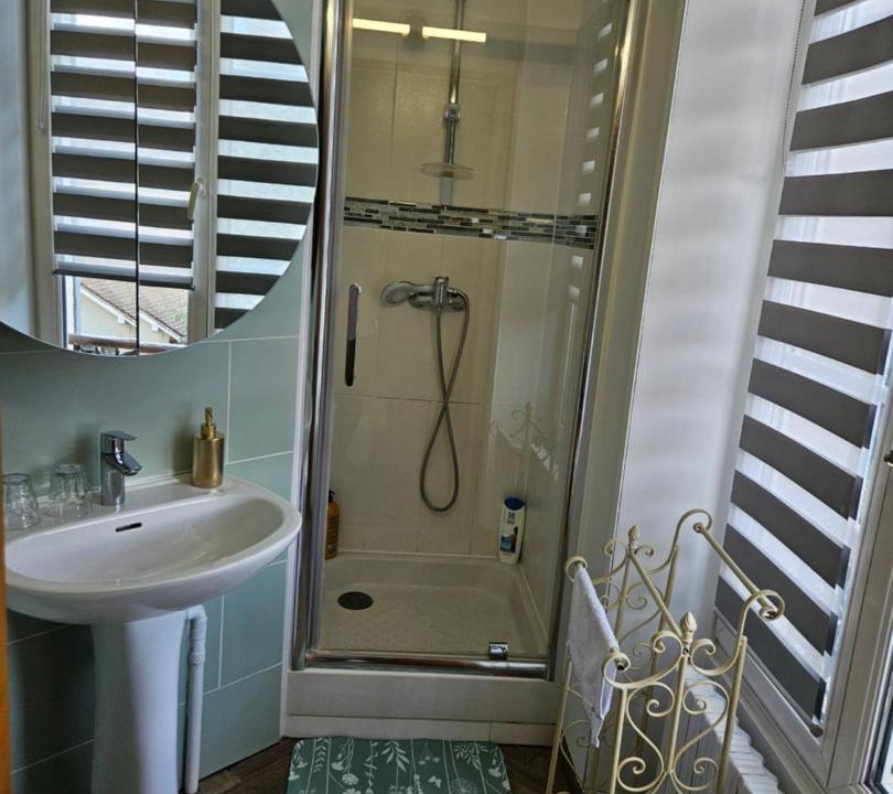 Photo of Bathroom in Plailly