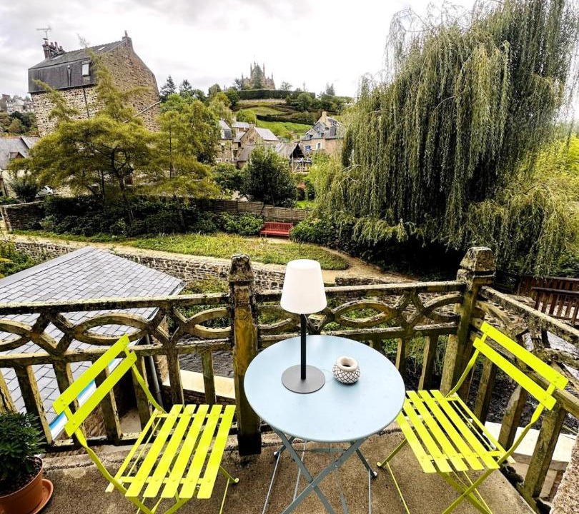Photo of Patio Balcony in Montaubert - Rille - Saint-Sulpice