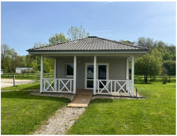 Photo of Others in Traves