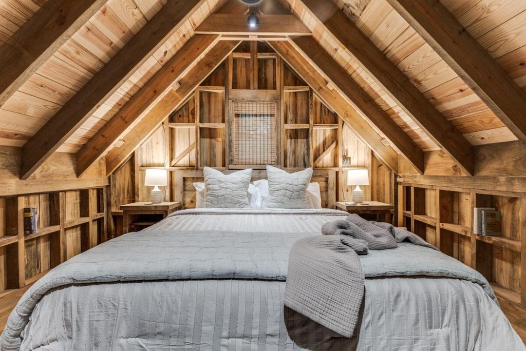 Photo of Bedroom in Van Zandt County