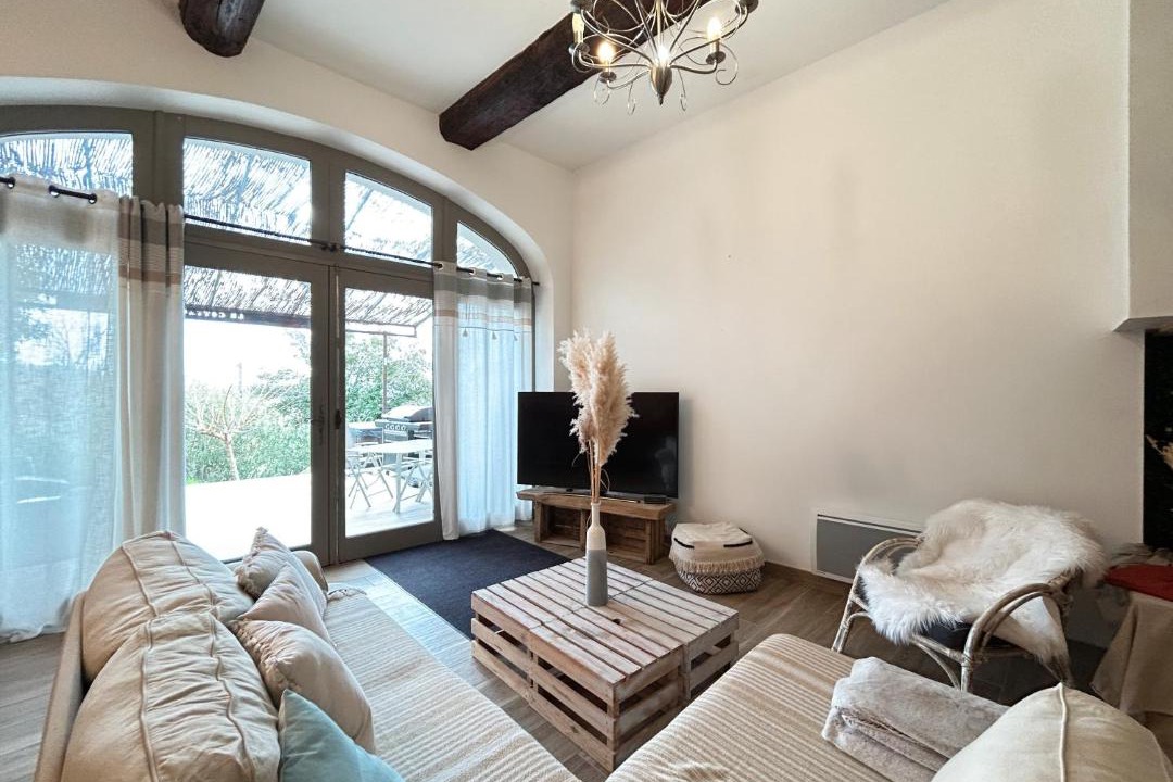 Photo of Others in Quarante